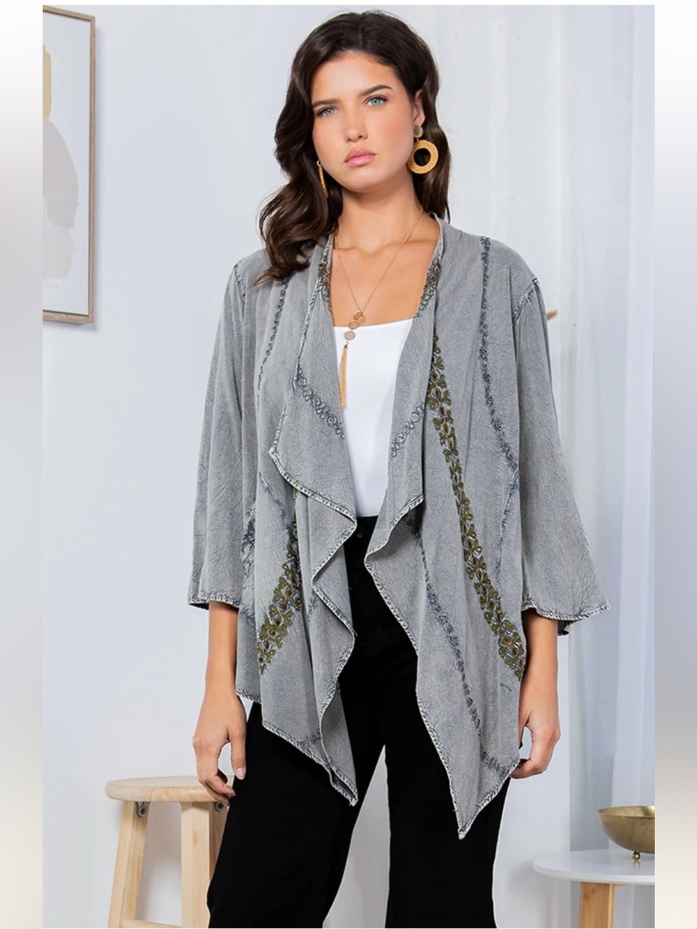 NWT: Young Threads Embroidered Boho Waterfall Edge Kimono Cardigan• Medium